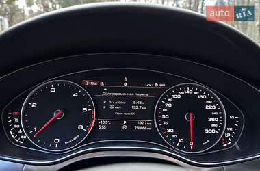 Седан Audi A6 2012 в 