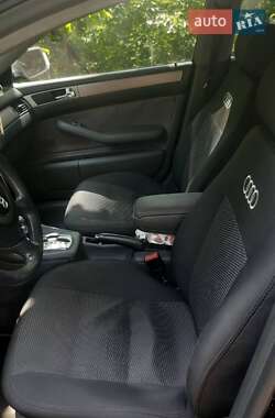 Седан Audi A6 1999 в 