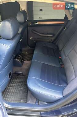 Седан Audi A6 2001 в 