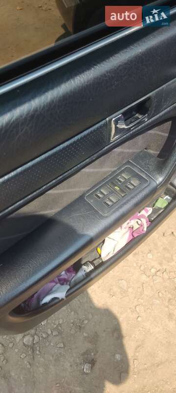 Седан Audi A6 1995 в Виннице