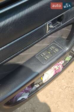 Седан Audi A6 1995 в 