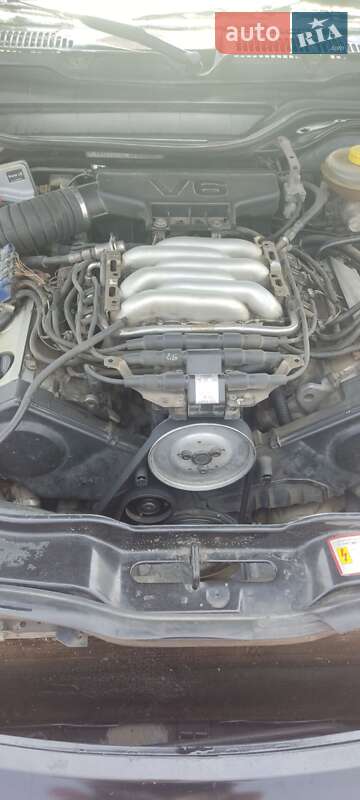 Седан Audi A6 1995 в Виннице