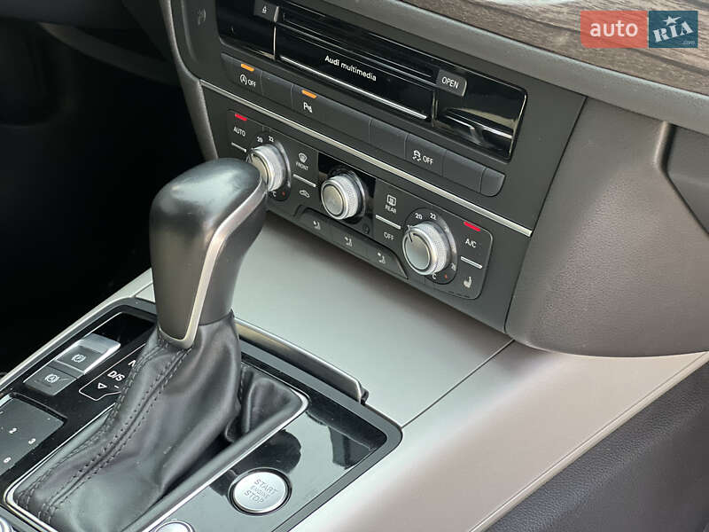 Седан Audi A6 2015 в Ужгороде