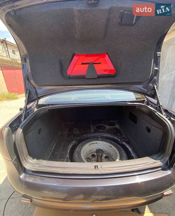Седан Audi A6 2000 в Новоднестровске