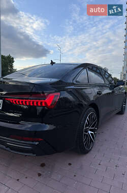 Седан Audi A6 2022 в 