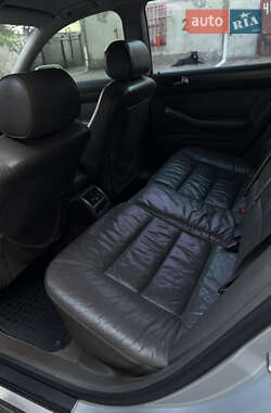 Универсал Audi A6 2001 в 
