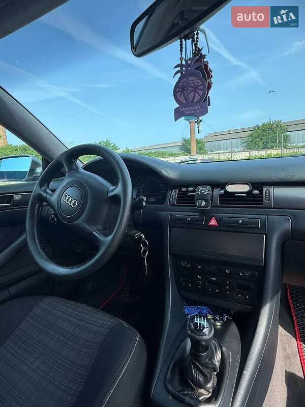 Седан Audi A6 1999 в Мукачево