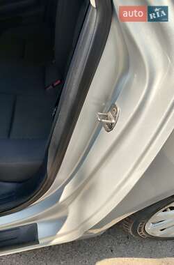 Седан Audi A6 2004 в 