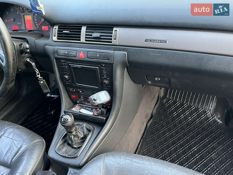 Седан Audi A6 2000 в Косове