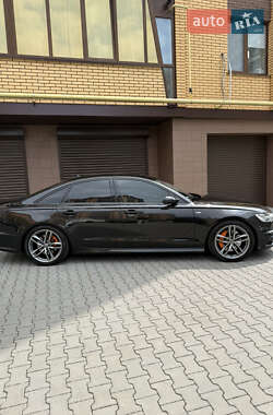 Седан Audi A6 2015 в 