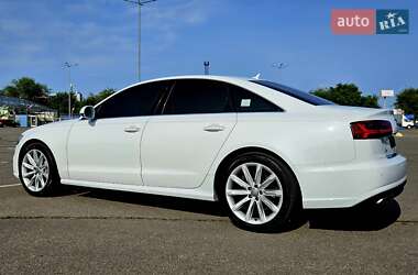 Седан Audi A6 2015 в 