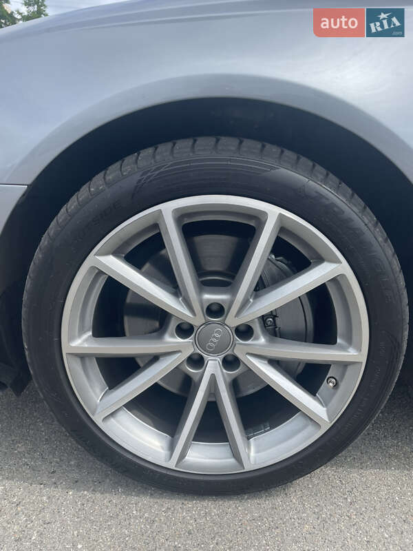 Седан Audi A6 2015 в Киеве