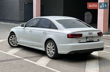 Седан Audi A6 2015 в 