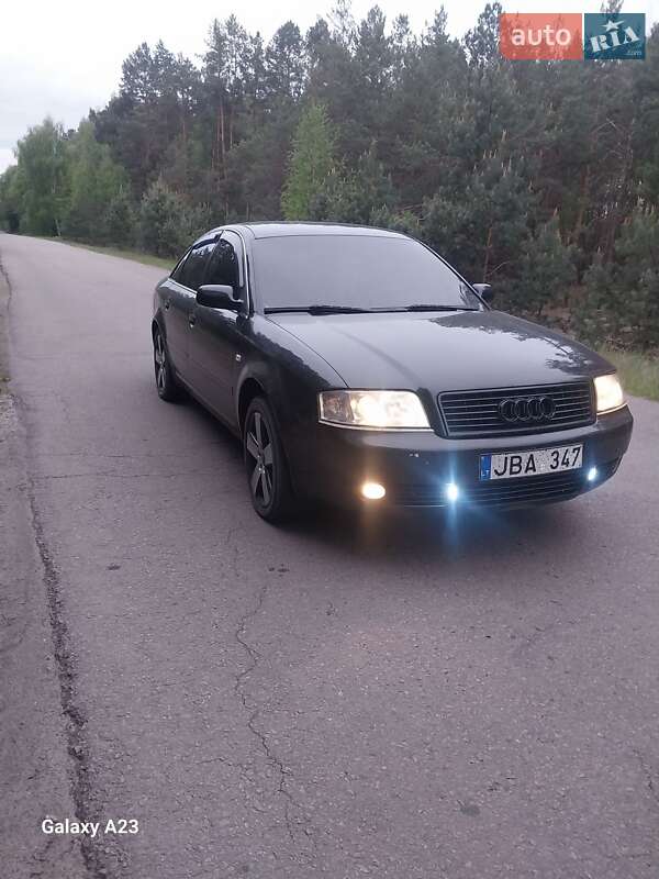 Седан Audi A6 2004 в 