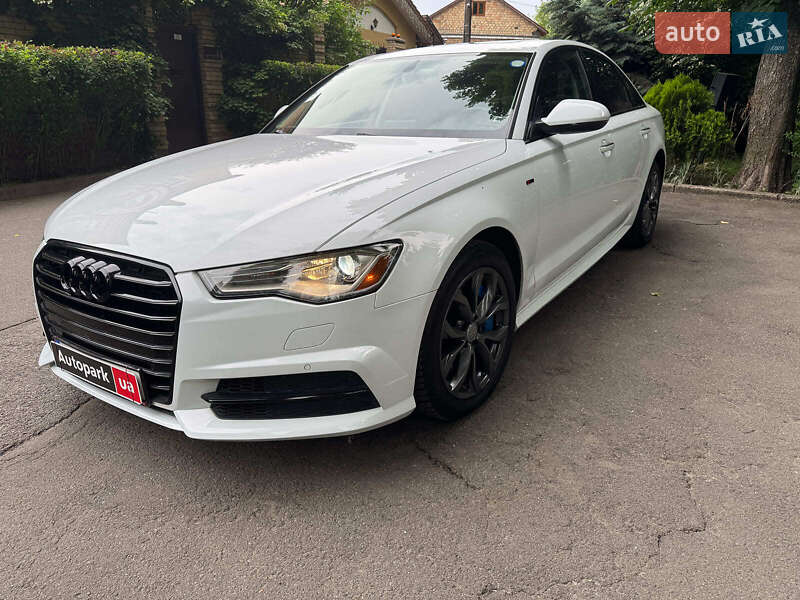 Седан Audi A6 2016 в 
