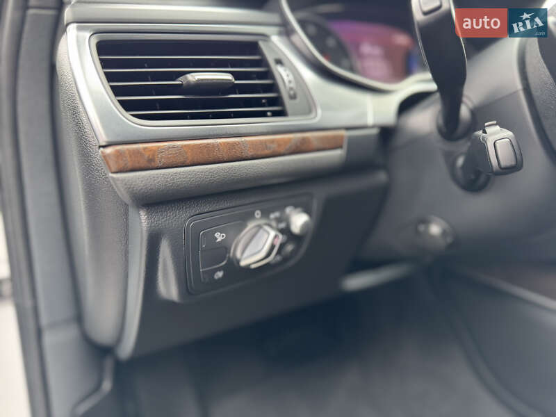 Седан Audi A6 2015 в Луцке