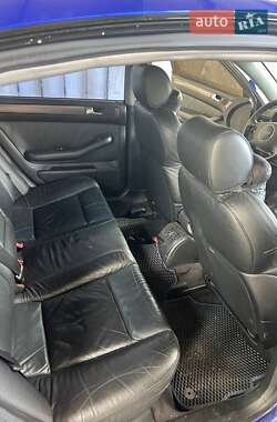 Седан Audi A6 2002 в 