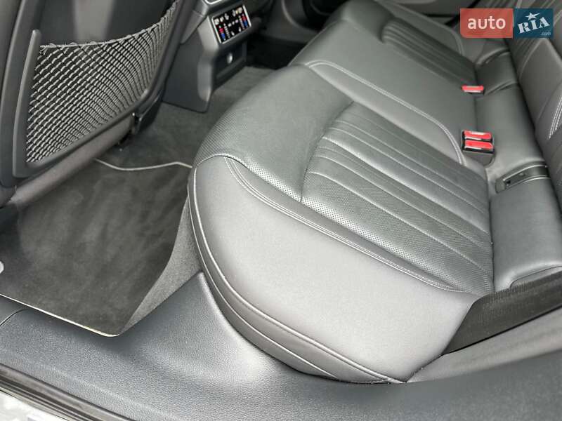 Седан Audi A6 2020 в Киеве