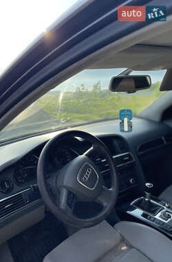 Седан Audi A6 2004 в 