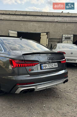 Седан Audi A6 2018 в 