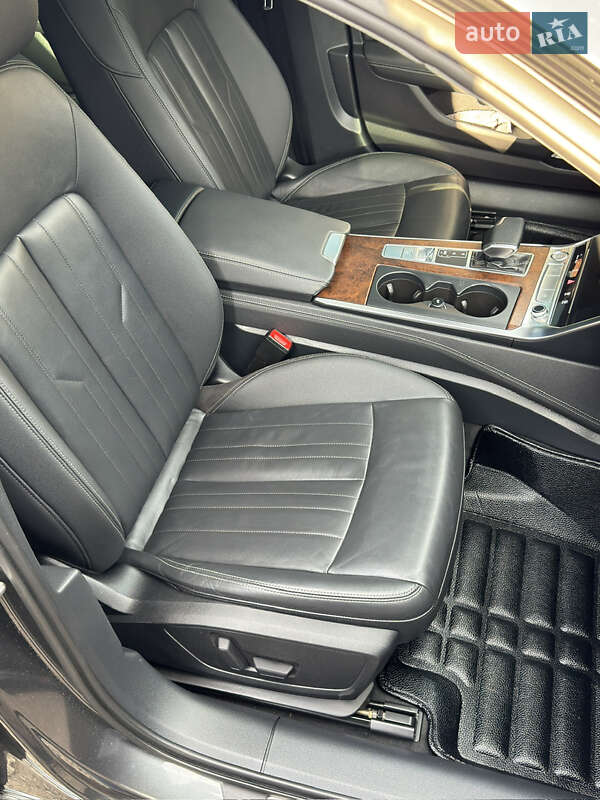 Седан Audi A6 2018 в Одессе