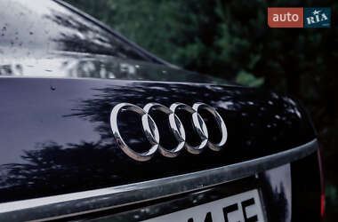Седан Audi A6 2004 в 