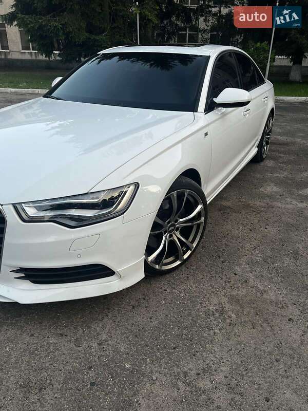 Седан Audi A6 2012 в Золочеве