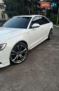 Седан Audi A6 2012 в 
