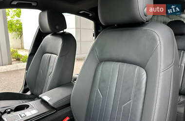 Седан Audi A6 2019 в 