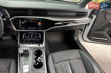 Седан Audi A6 2019 в 