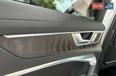 Седан Audi A6 2019 в 