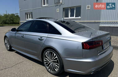 Седан Audi A6 2015 в 