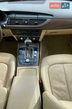 Седан Audi A6 2012 в 