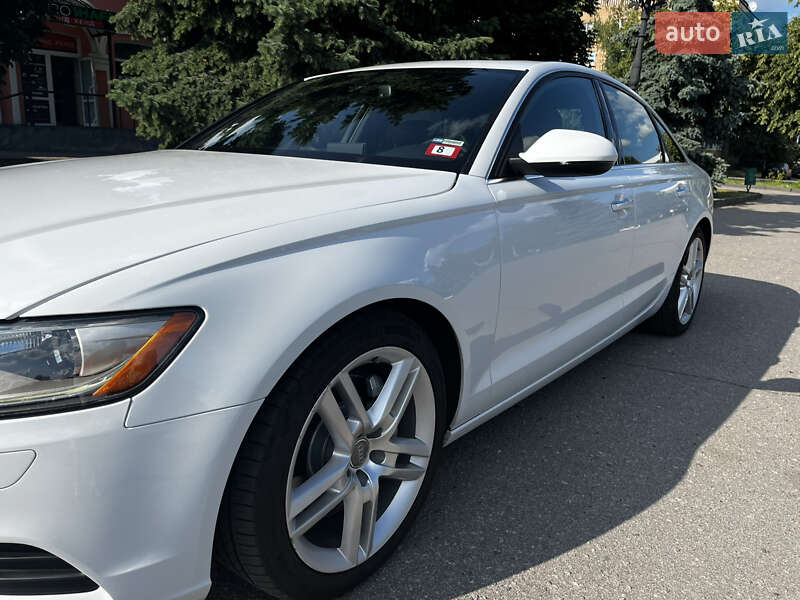 Седан Audi A6 2014 в Лубнах