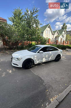 Седан Audi A6 2012 в 