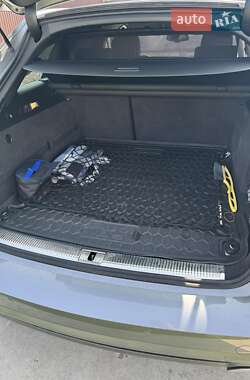 Универсал Audi A6 2015 в 
