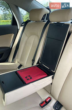 Седан Audi A6 2013 в 