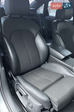 Седан Audi A6 2013 в 