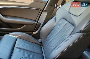 Универсал Audi A6 2020 в Ровно