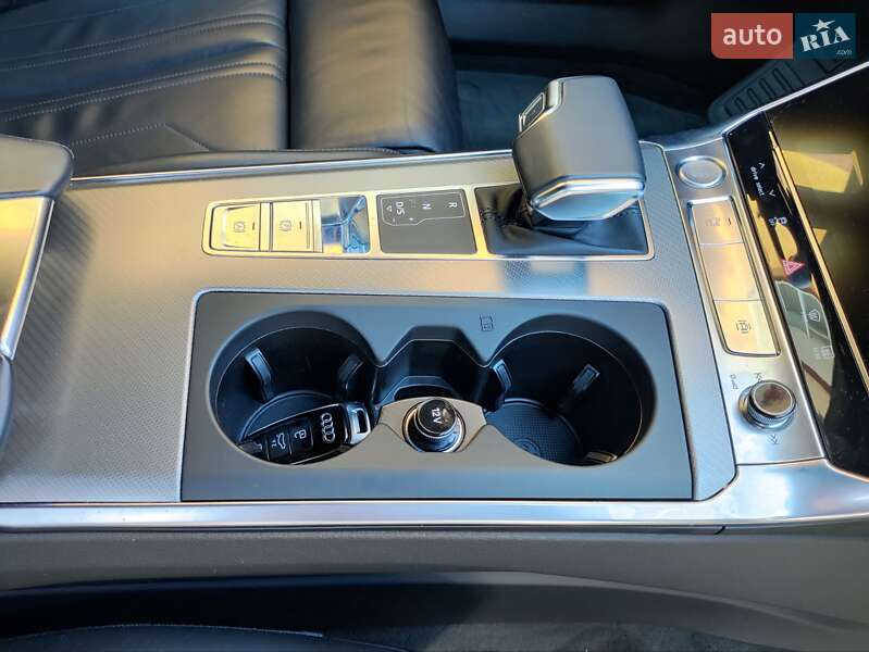 Универсал Audi A6 2020 в Ровно