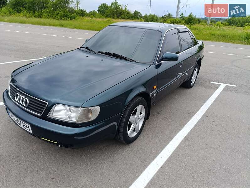 Седан Audi A6 1995 в Ладыжине