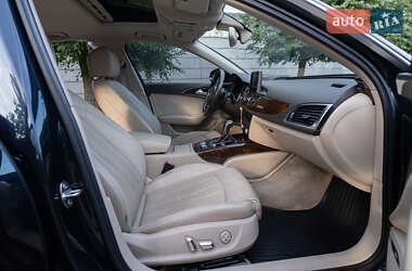 Седан Audi A6 2015 в 