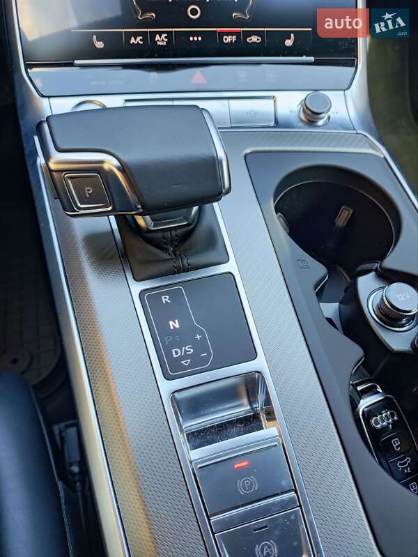 Универсал Audi A6 2020 в Ровно
