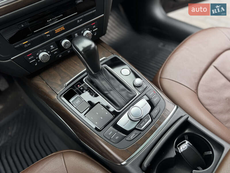 Седан Audi A6 2015 в Киеве