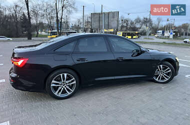 Седан Audi A6 2021 в 
