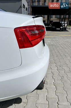 Седан Audi A6 2013 в 