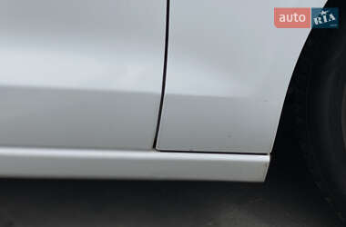 Седан Audi A6 2013 в 