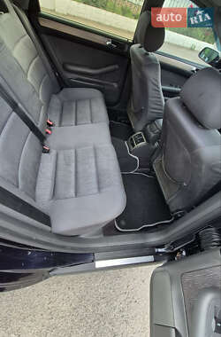 Универсал Audi A6 2001 в 