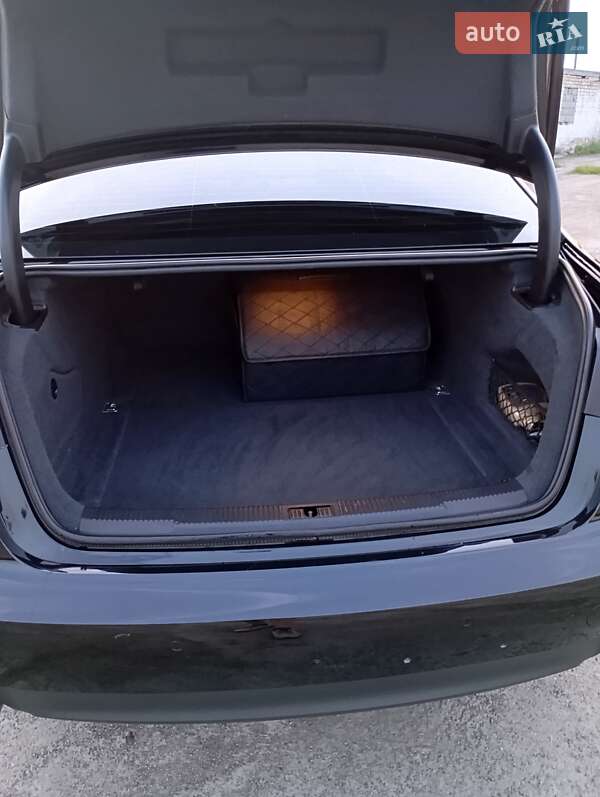 Седан Audi A6 2012 в Сарнах