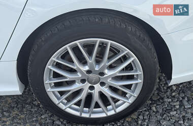 Седан Audi A6 2015 в 